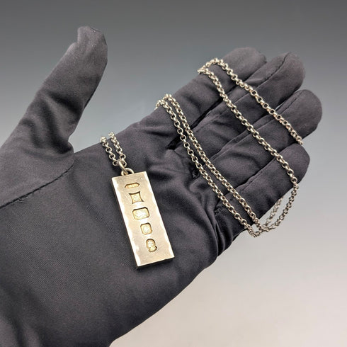 1977 British pure silver jubilee ingot pendant, 39.1g, with pure silver necklace, EJLd